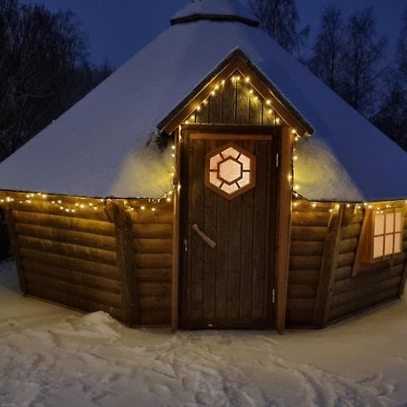 Hotel The Friendly Moose Overtornea Exterior foto